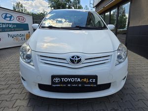Toyota Auris, 1.6-SADA PNEU NAVIC