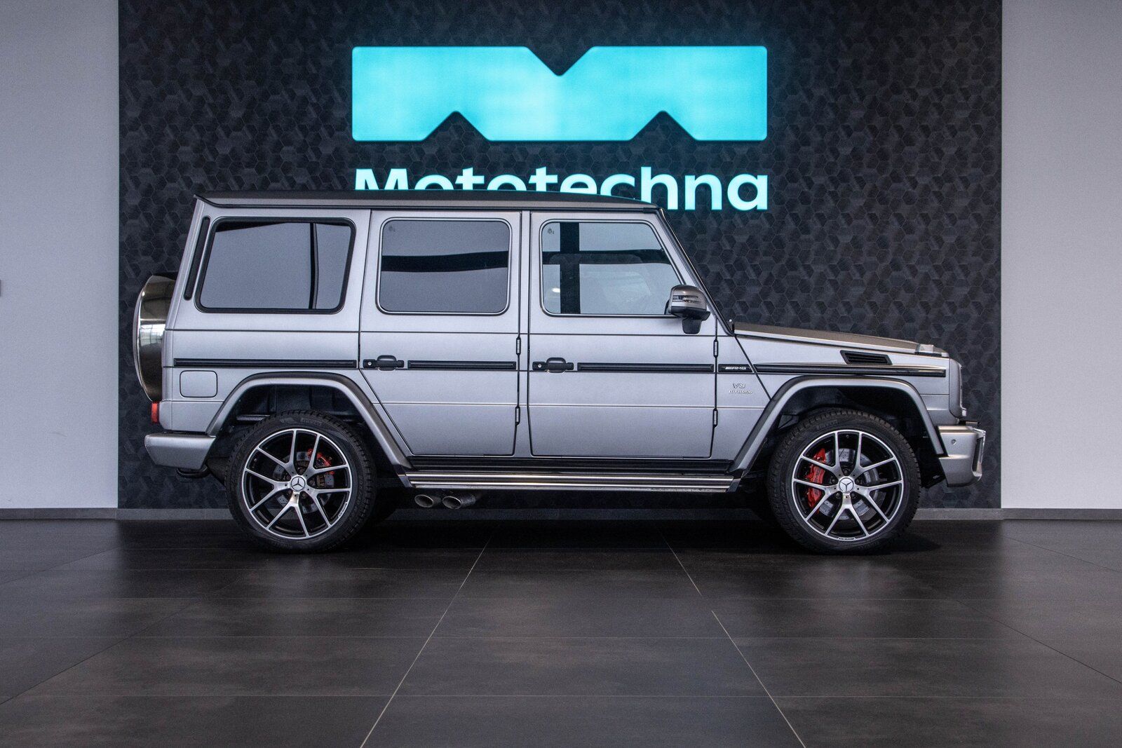 Mercedes-Benz Třídy G, 63 AMG - fotka 6