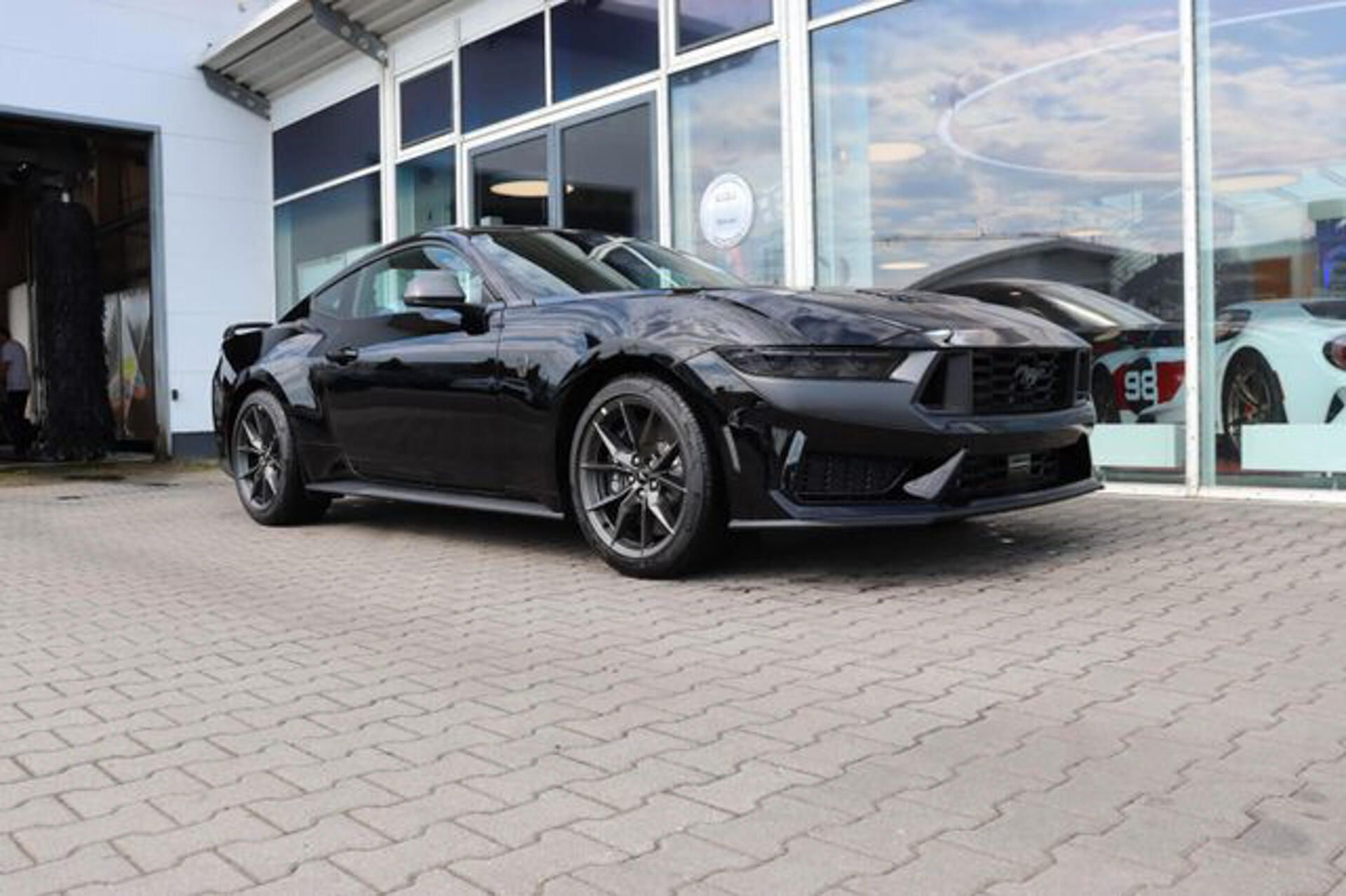 Ford Mustang, 5.0 Dark Horse MagneRide - fotka 2
