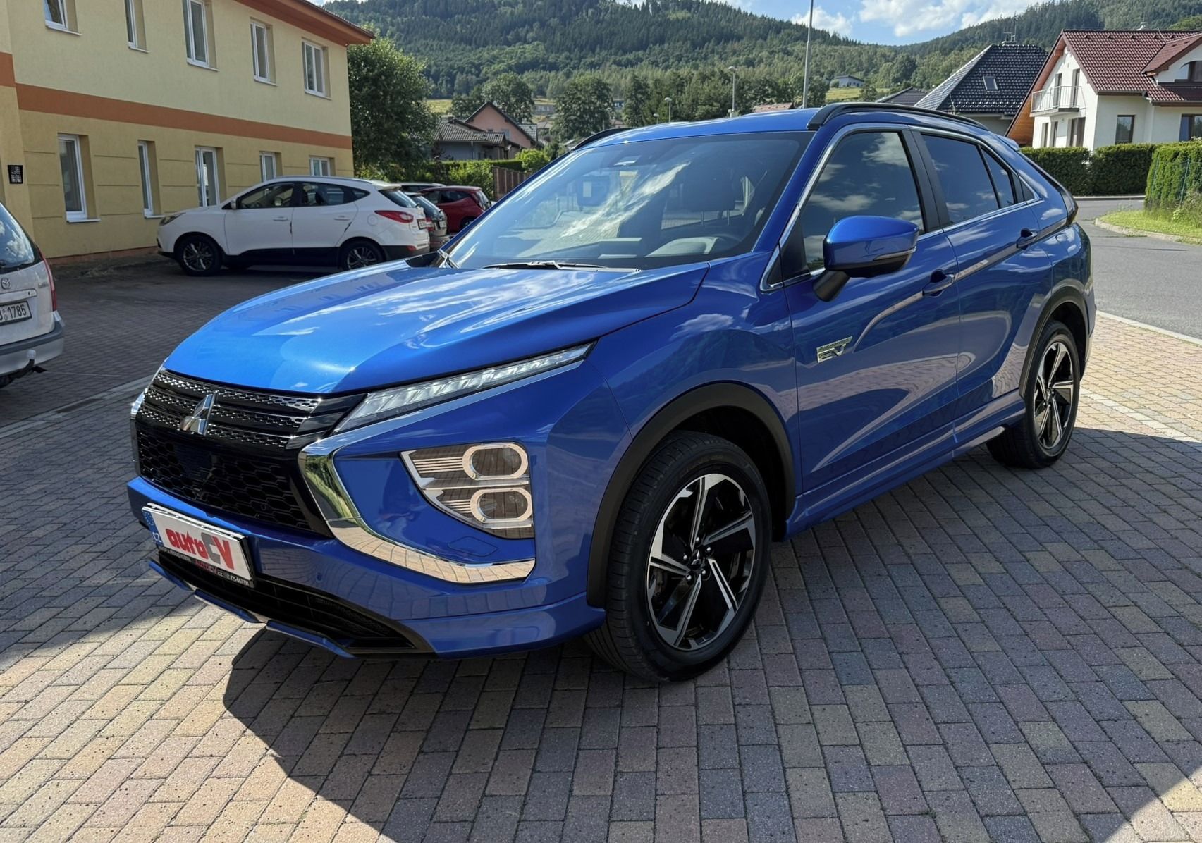 Mitsubishi Eclipse Cross, 2.4 PHEV 138kW 4x4 ZÁRUKA - fotka 2