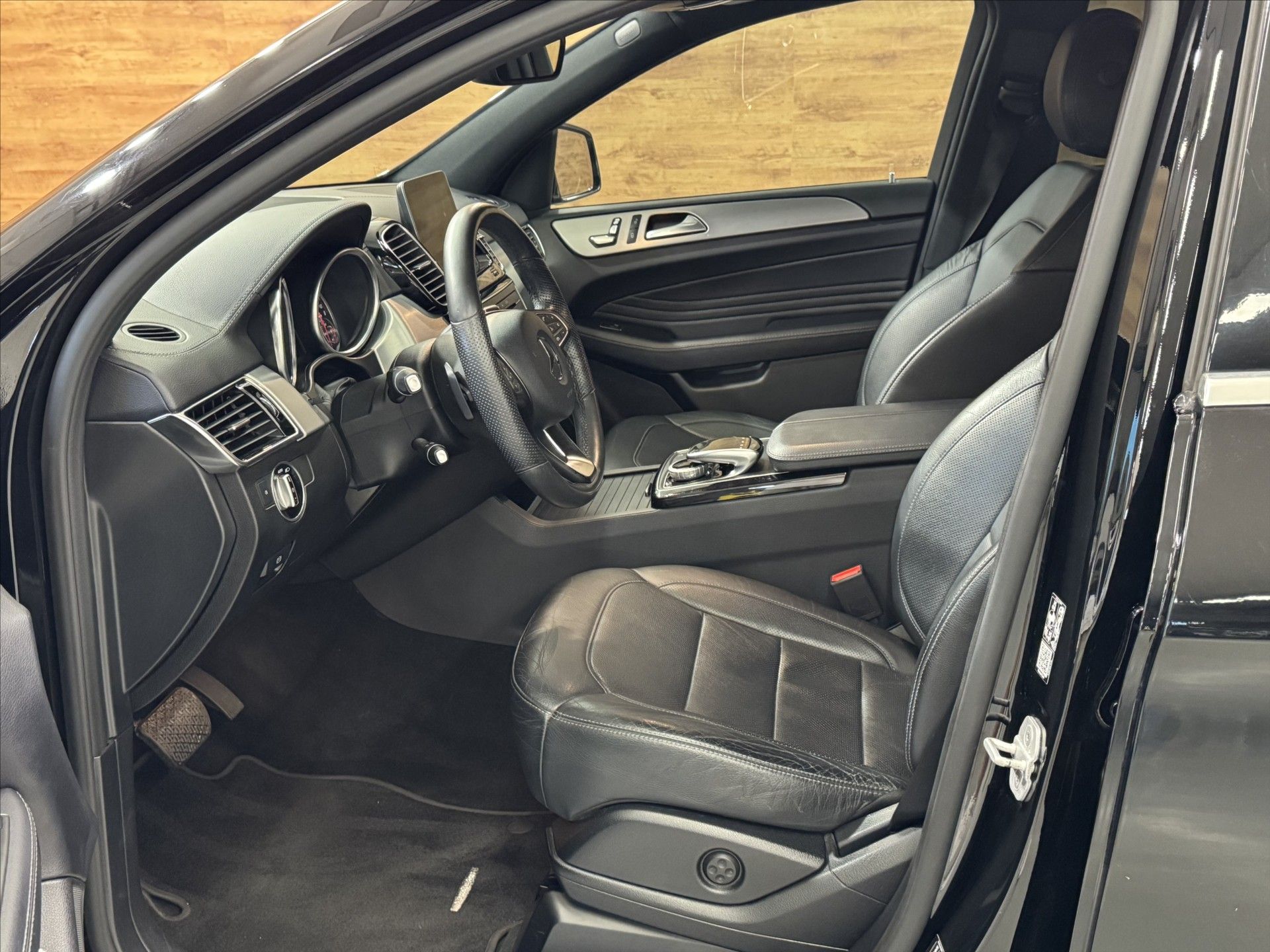 Mercedes-Benz GLE, 350d AMG LINIE MULTIBEAM - fotka 6