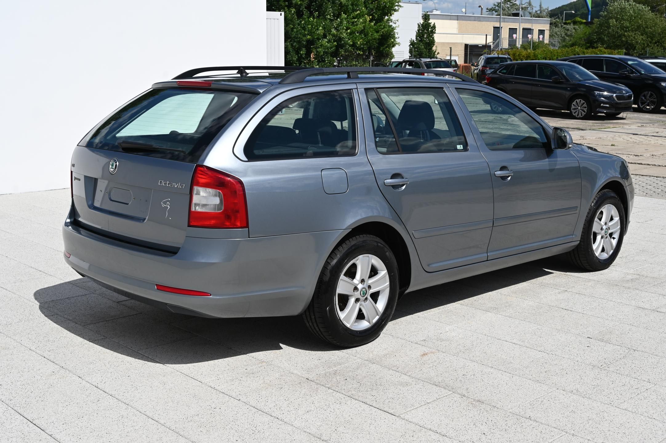 Škoda Octavia, 2.0TDI 103KW Ambition 9/2012 - fotka 5