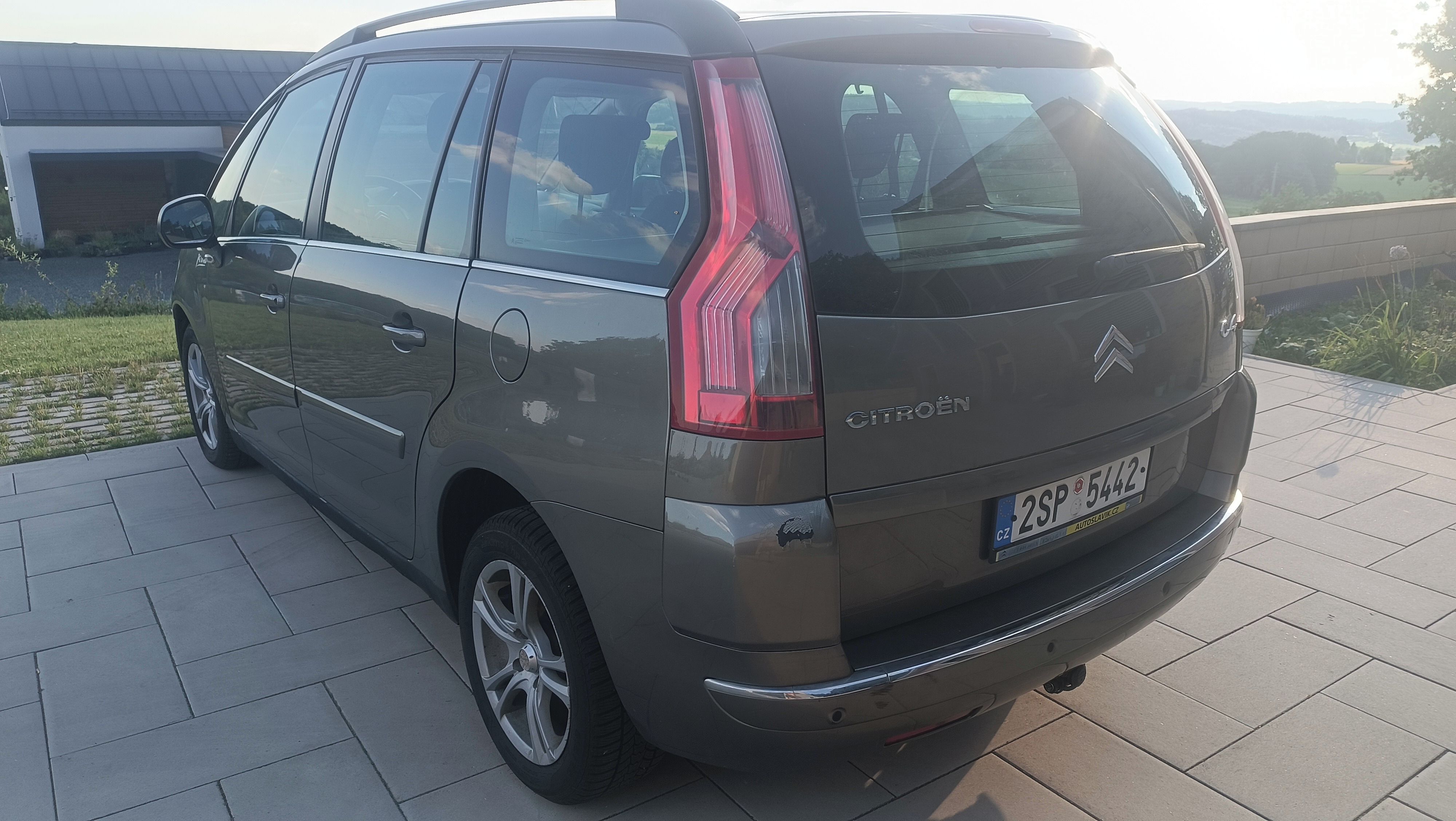 Citroën C4 Picasso - fotka 2