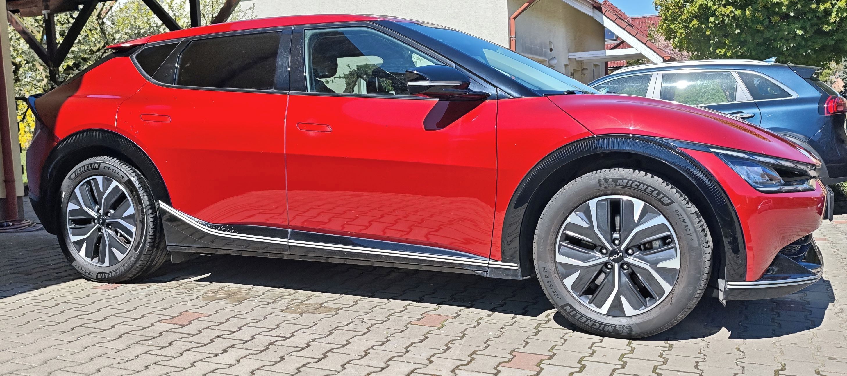 Kia EV6, baterie 77kWh RWD WLTP 528 km - fotka 2