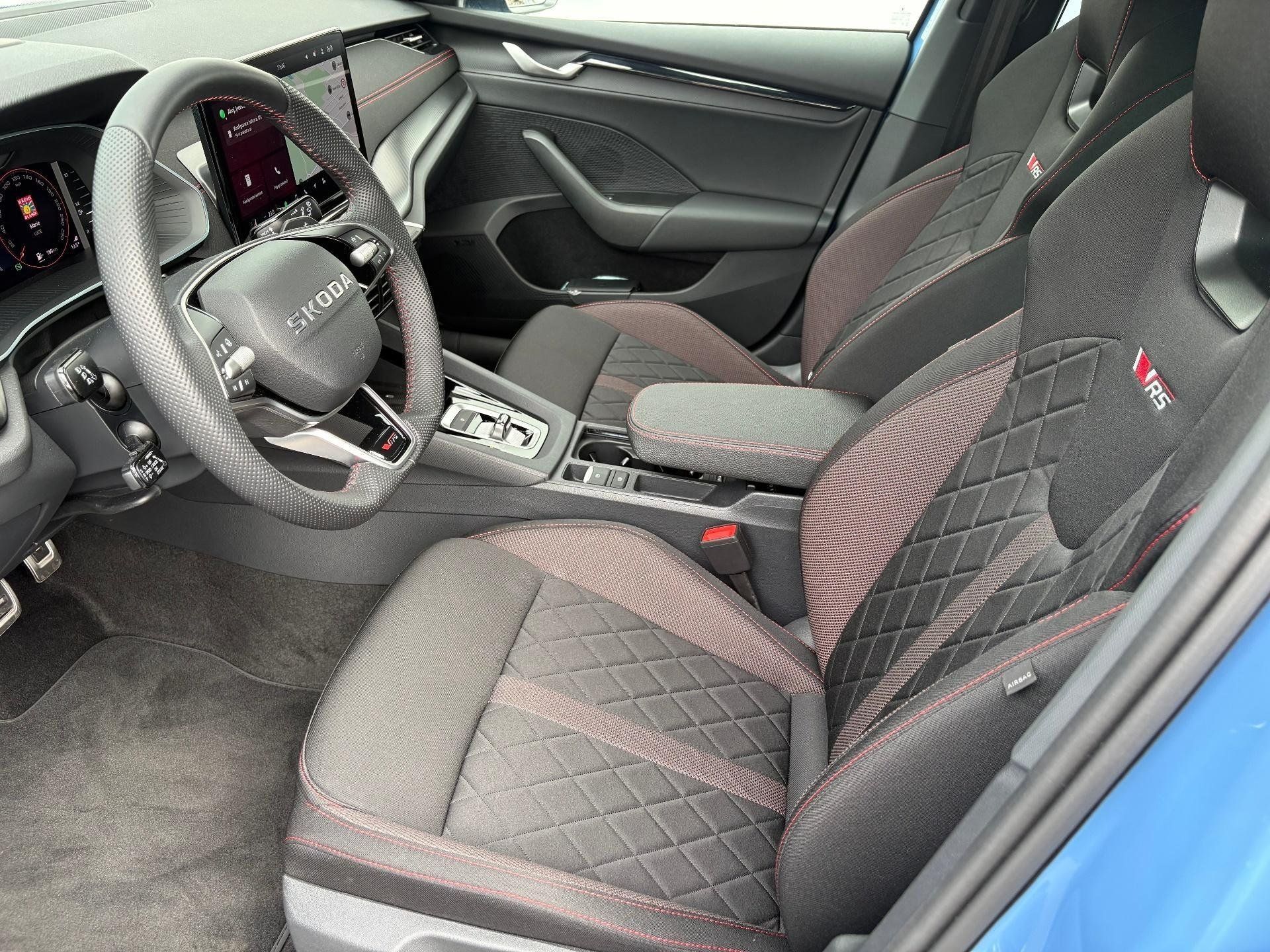 Škoda Octavia, Octavia OCT.COMBI RS 2,0 TSI - fotka 6