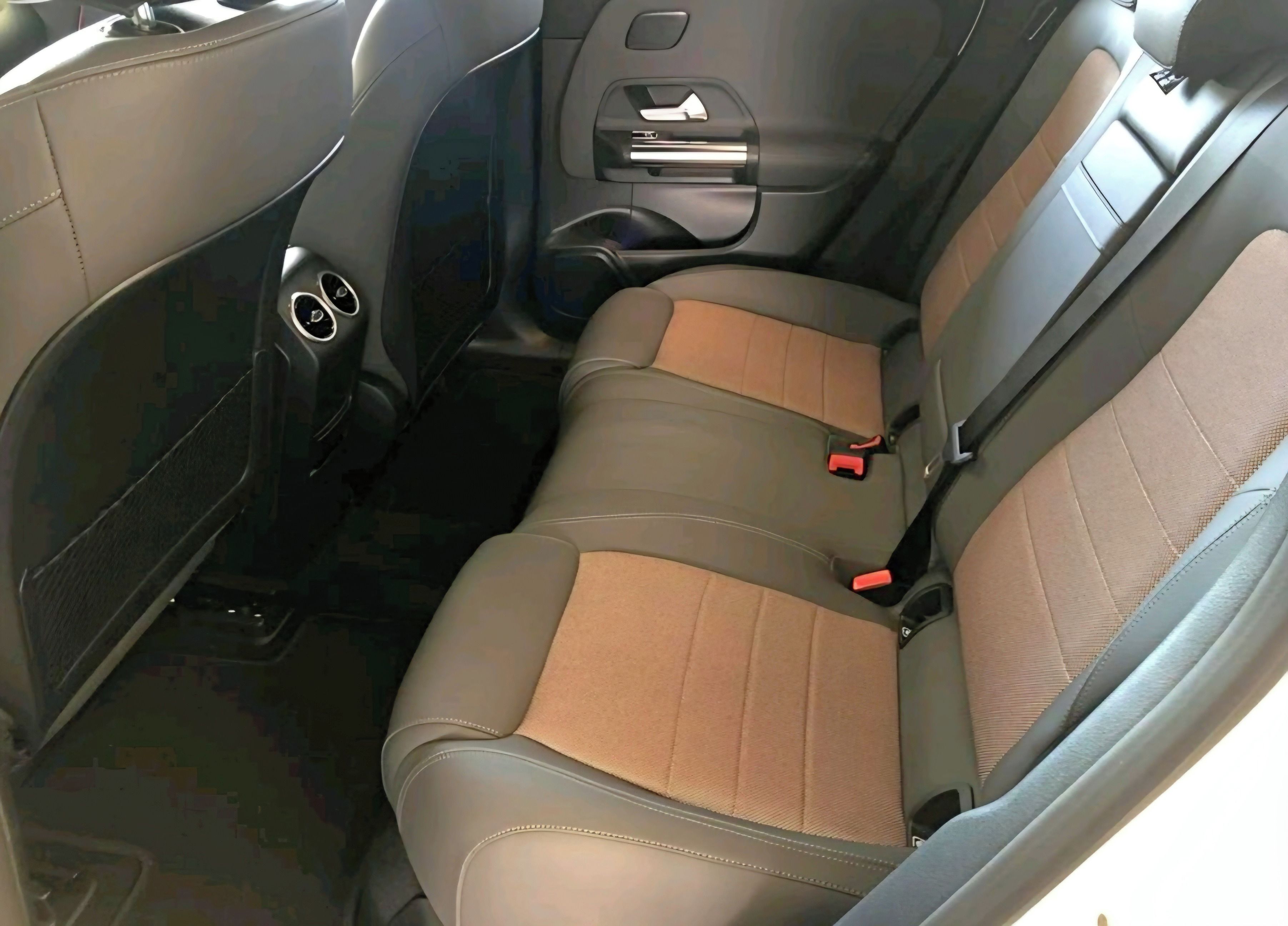 Mercedes-Benz EQA, 250, CZ, TOP stav - fotka 6