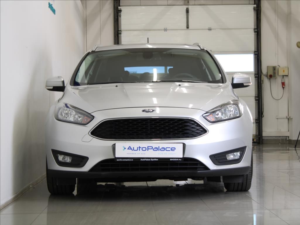 Ford Focus, 1,0 EB 92kW 1.maj.ČR 102tkm! - fotka 2