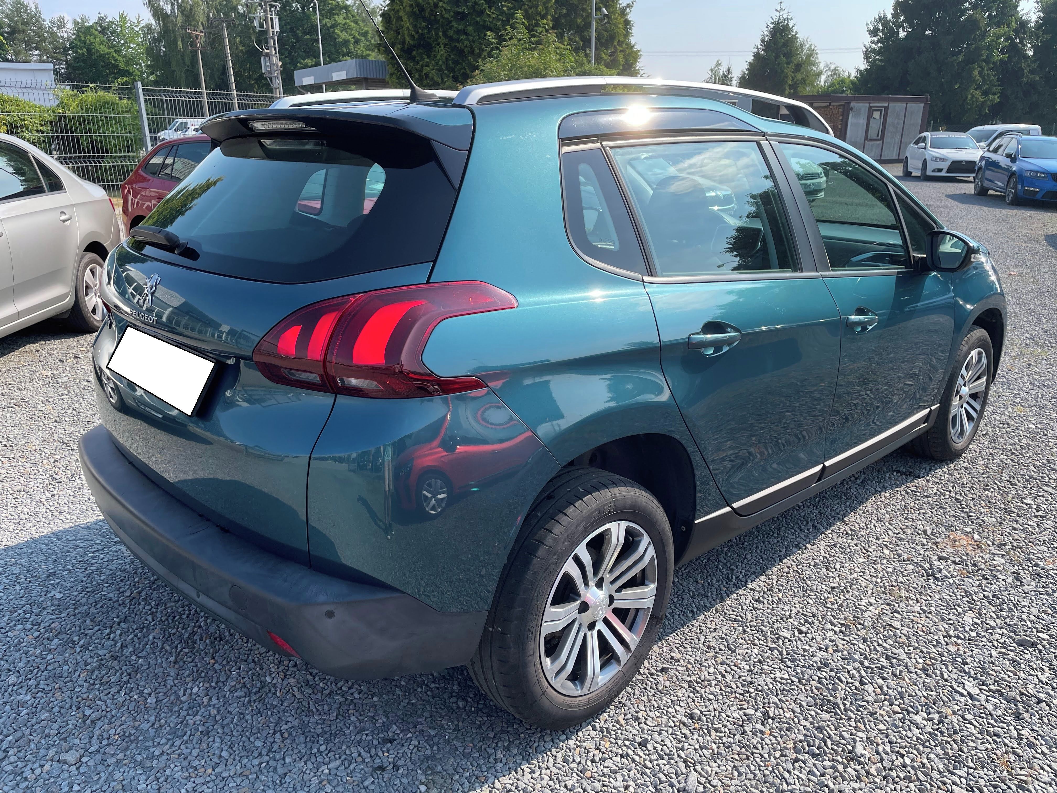Peugeot 2008, 1.2 PureTech 96 kW /VÝHŘ/KAME - fotka 6