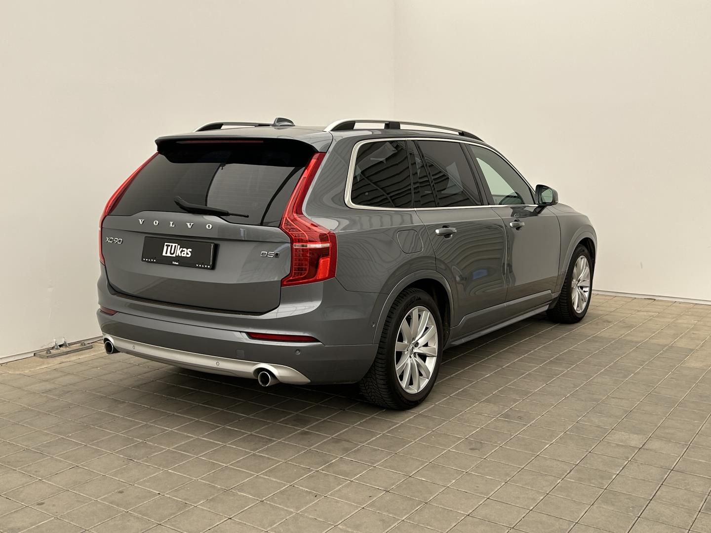 Volvo XC90, 2.0D5 165kW 4x4  Mommentum PRO - fotka 5