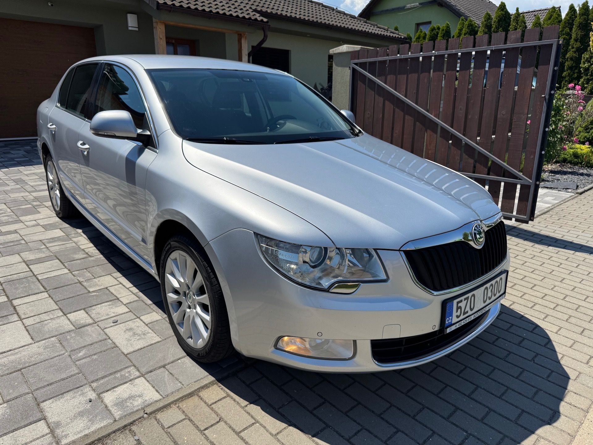 Škoda Superb, 2.0 TDi 110kW DSG STYLE