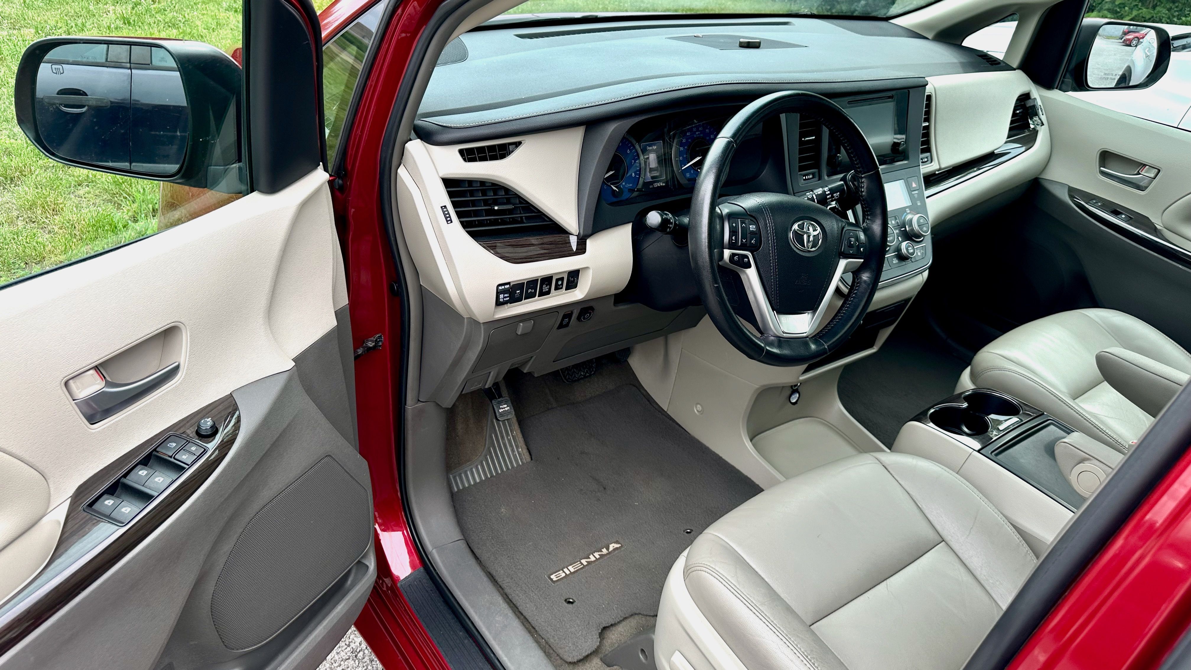 Toyota Sienna, V6 3.5 LPG Sibr Kůže 8mist - fotka 6