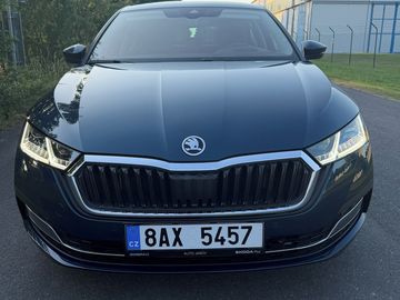 Škoda Octavia IV limo HUD