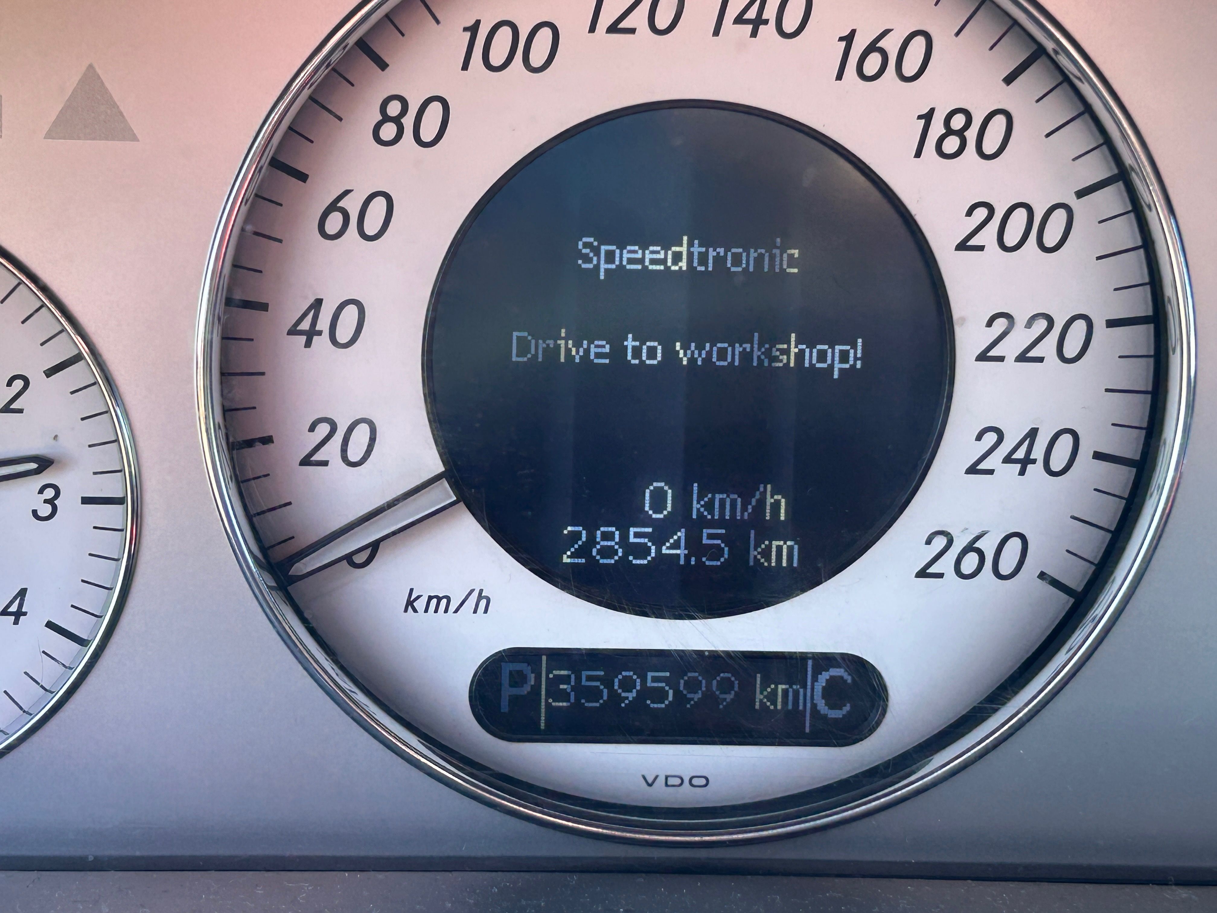 Mercedes-Benz Třídy E, 2.2 cdi 4matic w211 avantgardě - fotka 6