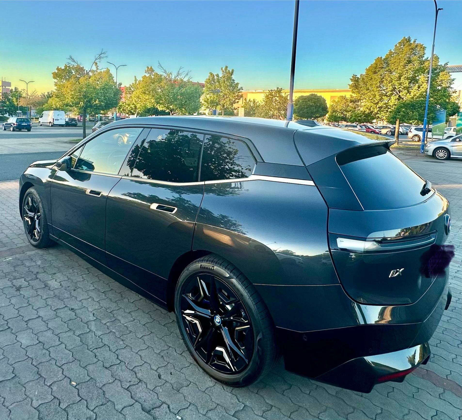 BMW iX - fotka 5