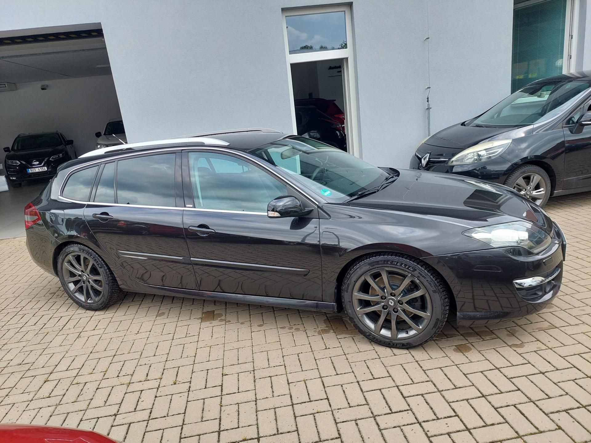Renault Laguna, III. Grandtour GT dCi 180 - fotka 4