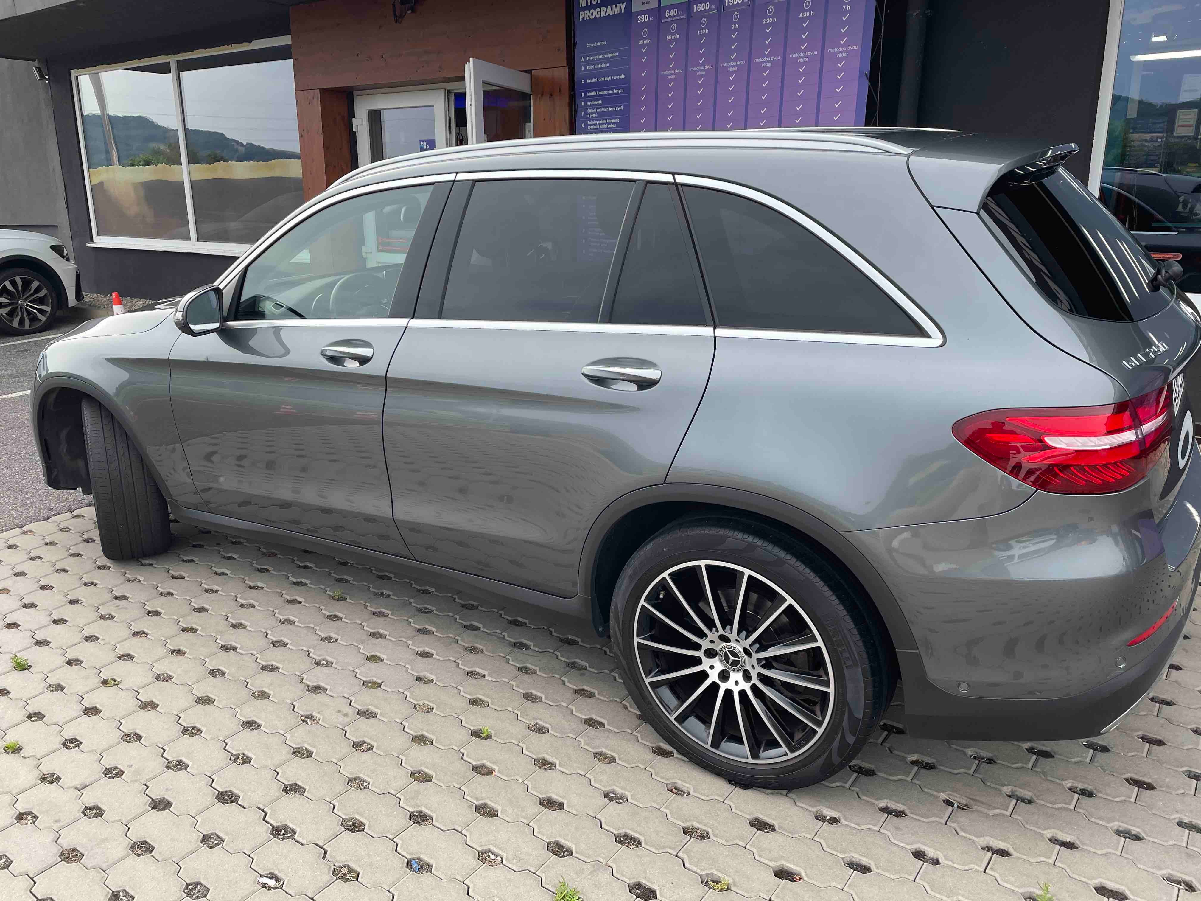 Mercedes-Benz GLC, Mercedes GLC 250 4 MATIC - fotka 3
