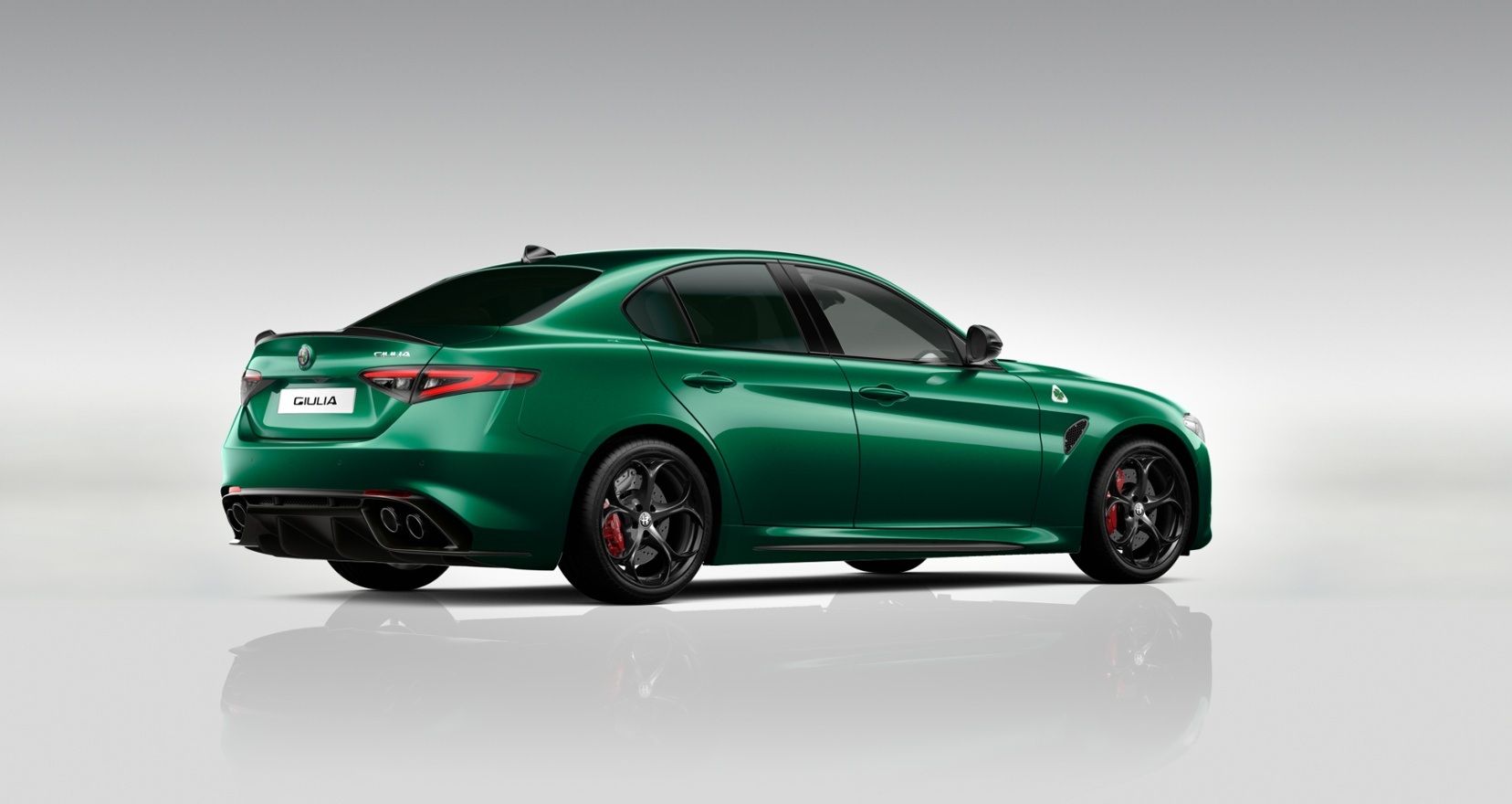 Alfa Romeo Giulia, Quadrifoglio 2.9 V6 BiTurbo 52 - fotka 3