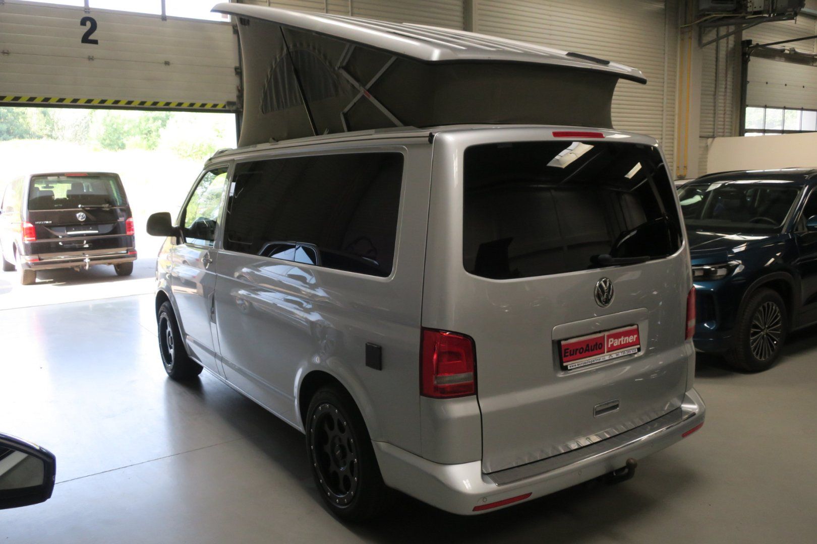 Volkswagen California, 2.0TDI Beach 4Mot. DSG Bi-XEN - fotka 2