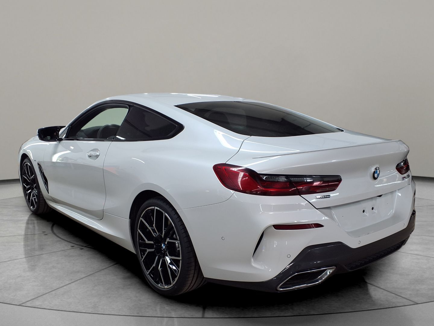 BMW Řada 8, M850i xDrive Coupé 10/2025 TOP - fotka 3