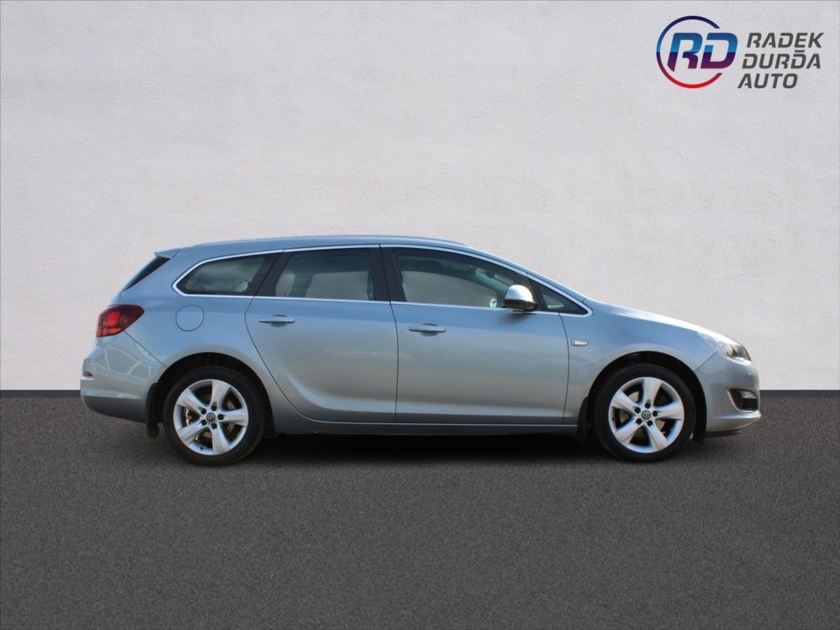 Opel Astra, 2,0 CDTi  NOVÉ V ČR,VÝHŘEVY - fotka 4