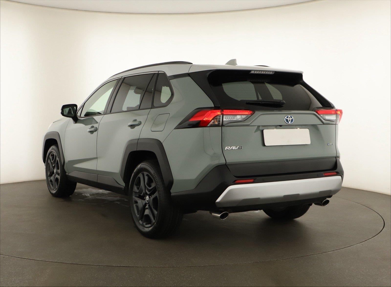 Toyota Rav4, 2.5 Hybrid, Full LED - fotka 3