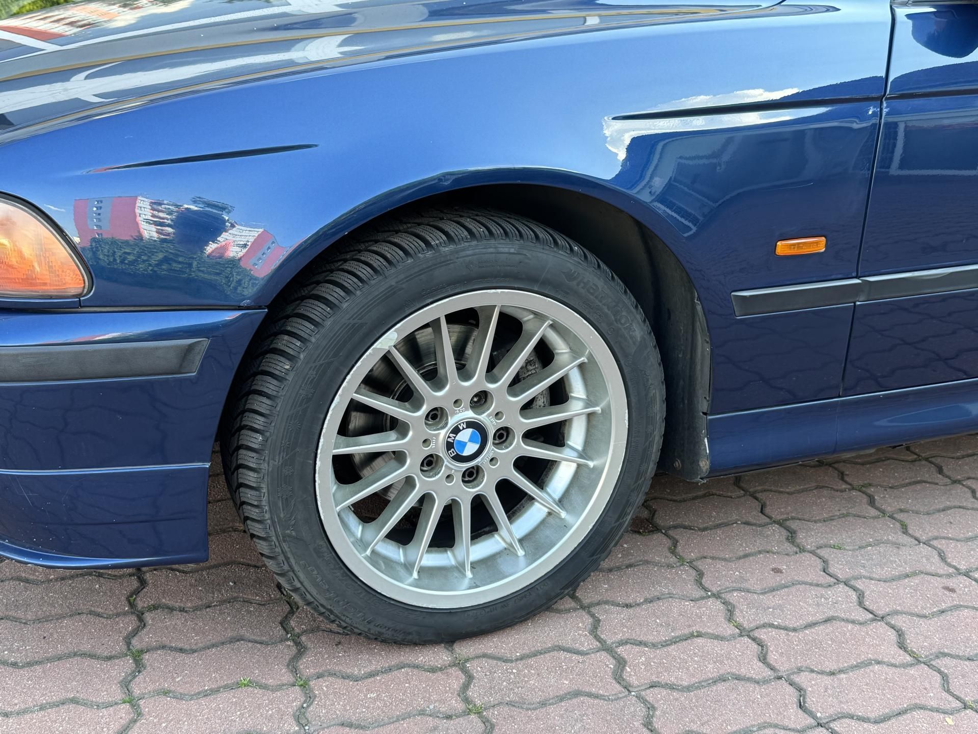 BMW Řada 5, 528i manuál RWD ČR - fotka 4