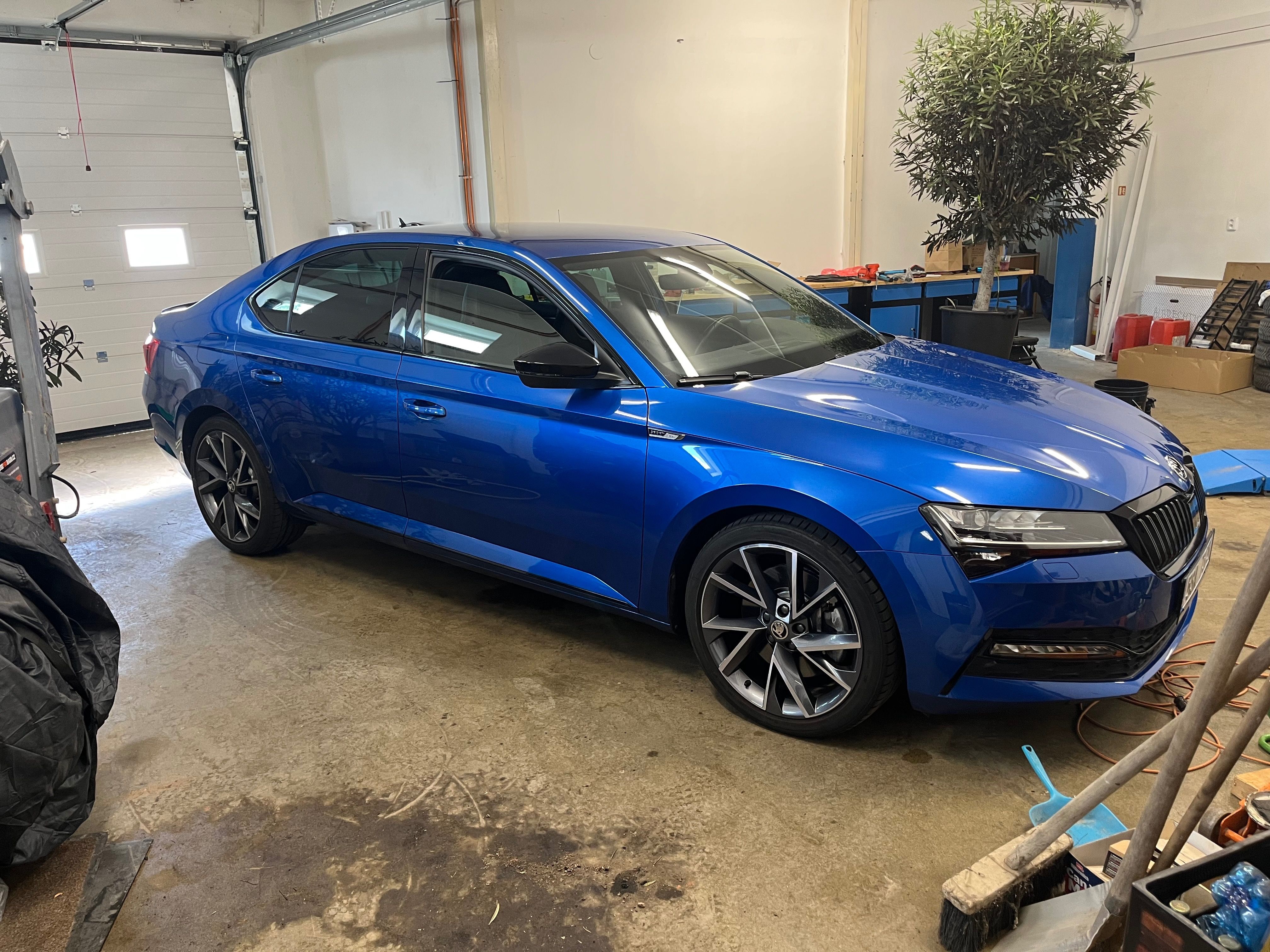 Škoda Superb, 2.0 tsi - fotka 3