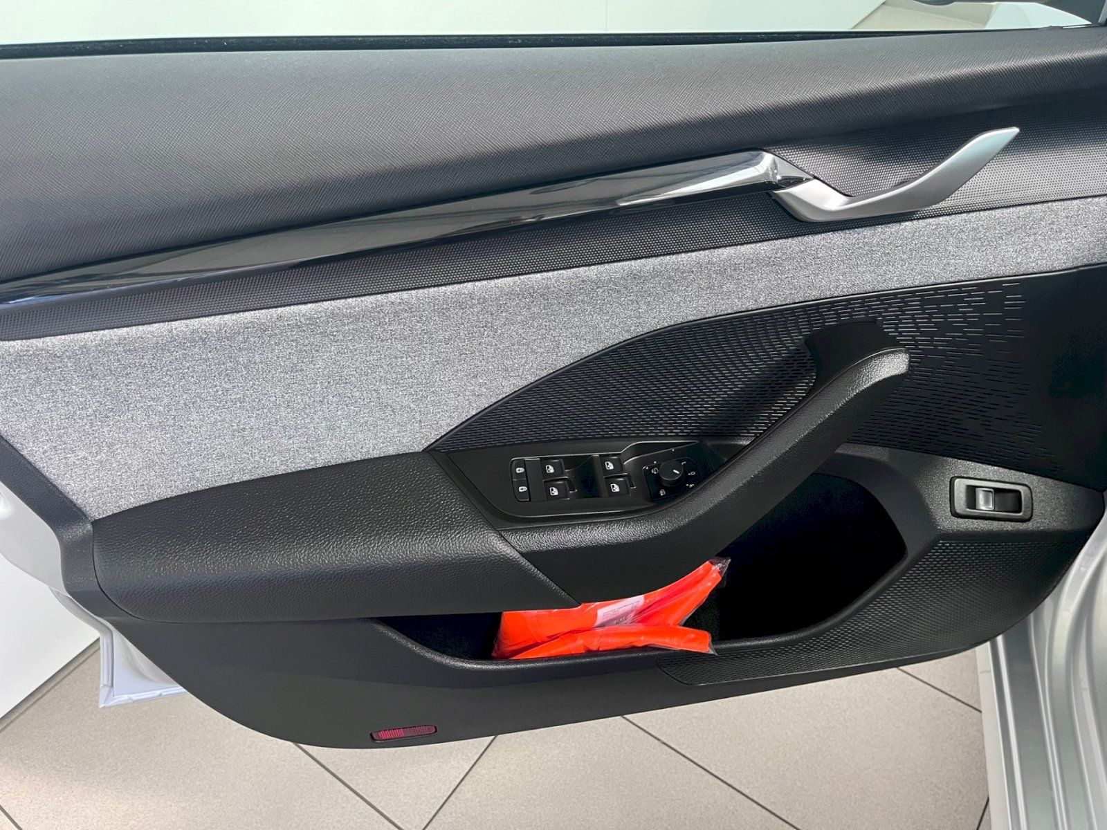 Škoda Octavia, COMBI 1.5 TSI 110 KW 7-DSG M-H - fotka 6