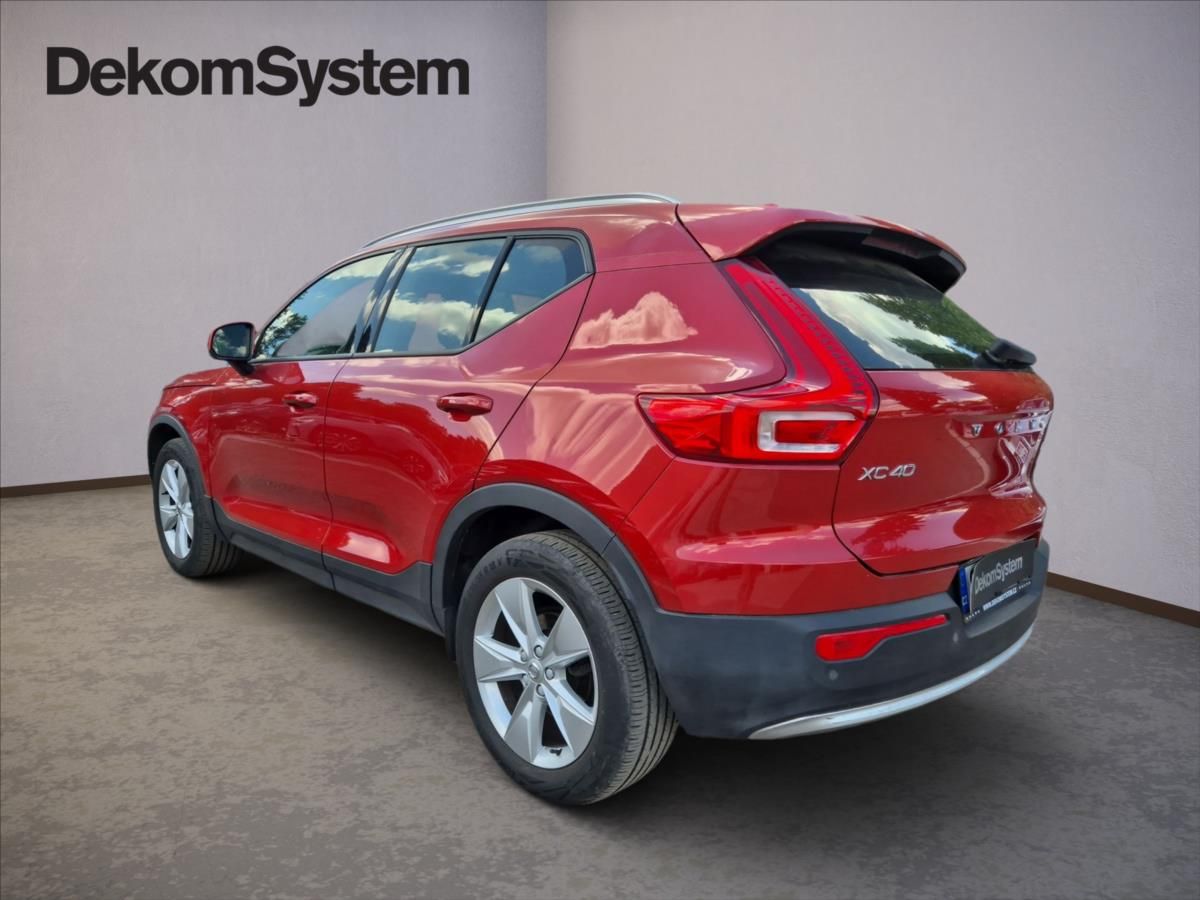 Volvo XC40, 1,5 T2 FWD Momentum - fotka 4