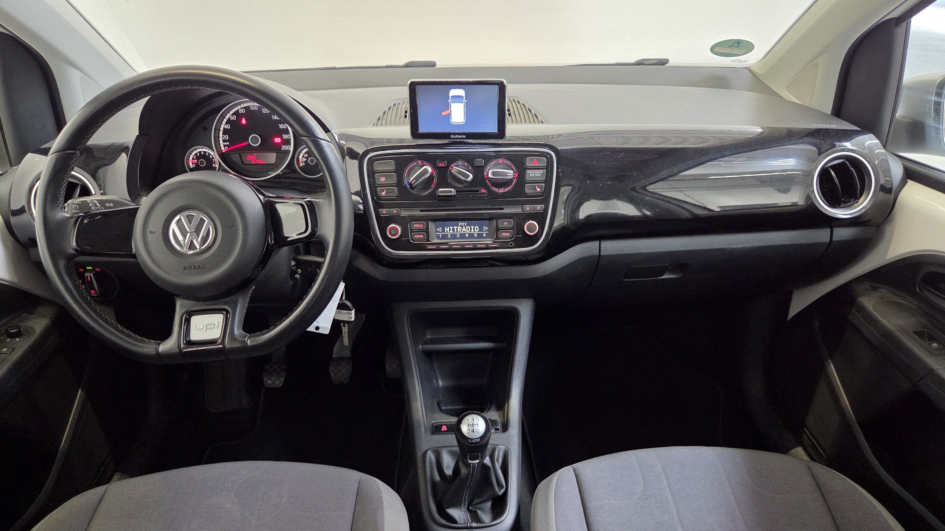 Volkswagen Up!, 1.0 MPI 55 kW Cross - fotka 6
