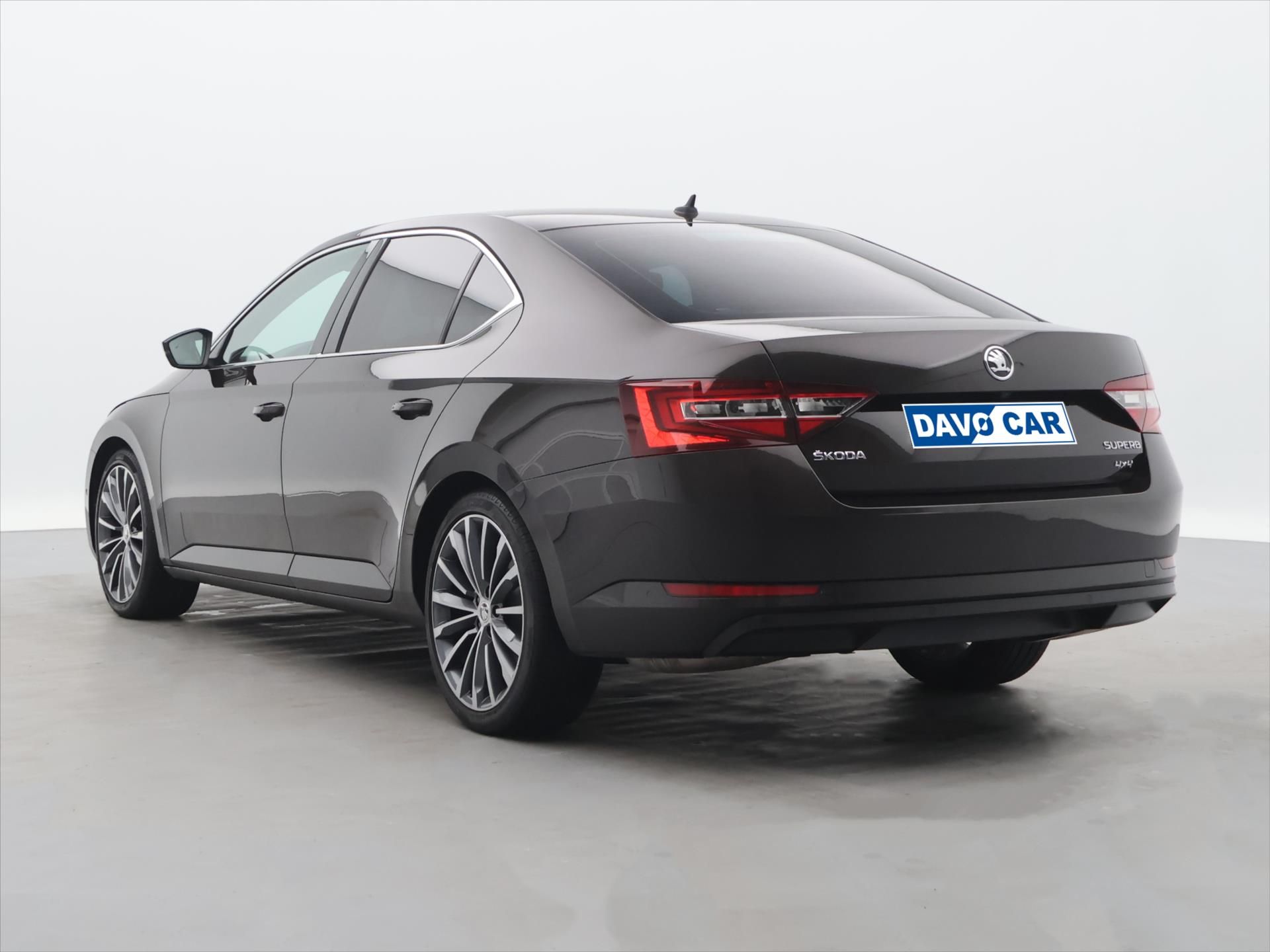 Škoda Superb, 2.0 TDI 140kW 4x4 Style CZ - fotka 5