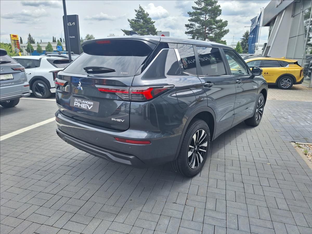 Mitsubishi Outlander, 2,4   PHEV INVITE 2,4L - fotka 6