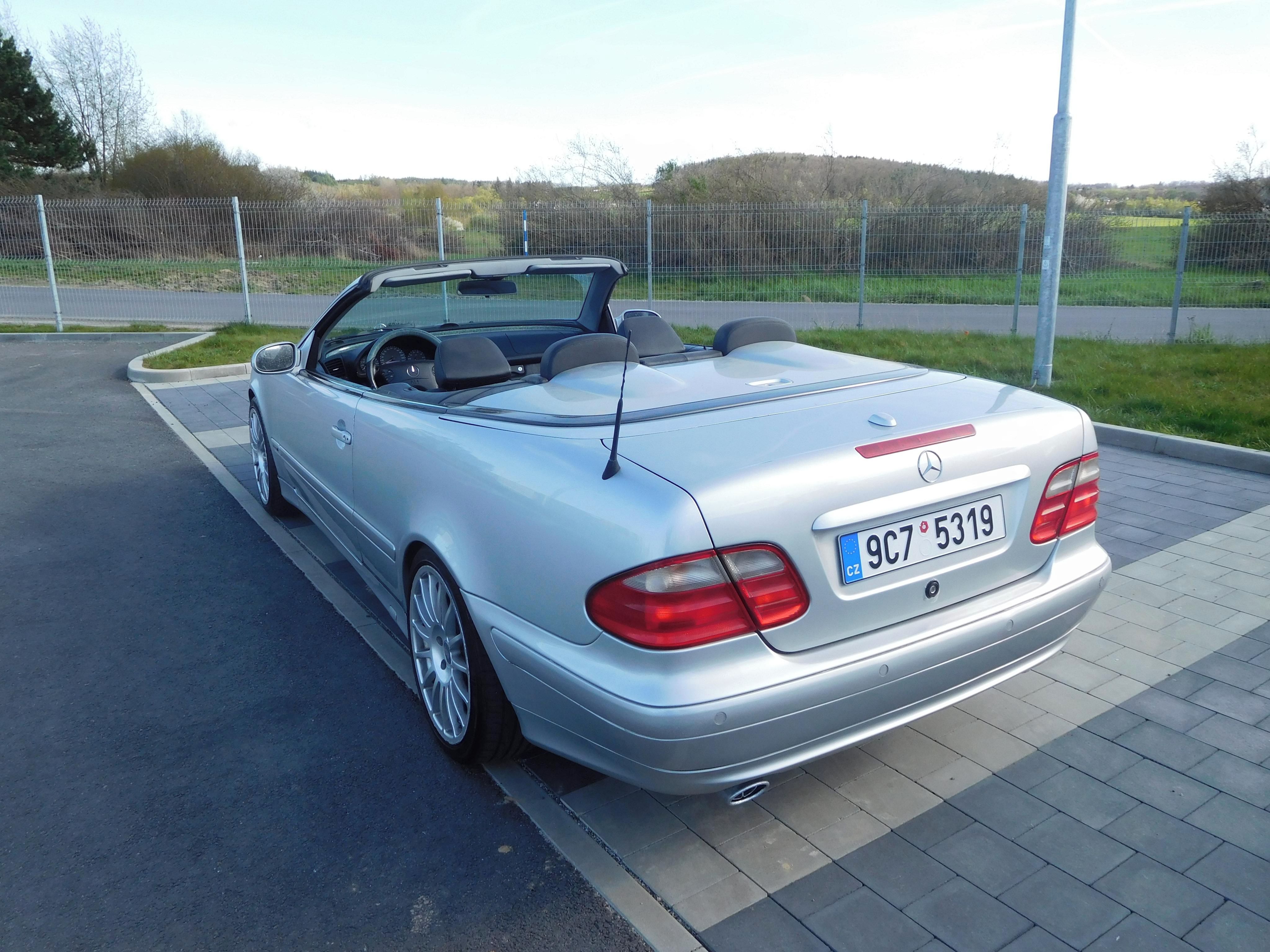 Mercedes-Benz CLK, 2.0i Cabrio, 100 kW, Kůže - fotka 4