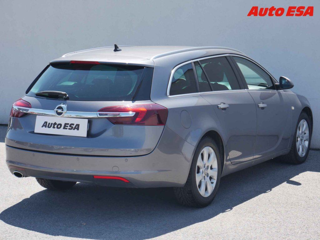 Opel Insignia, 2.0 CDTi,ČR - fotka 4