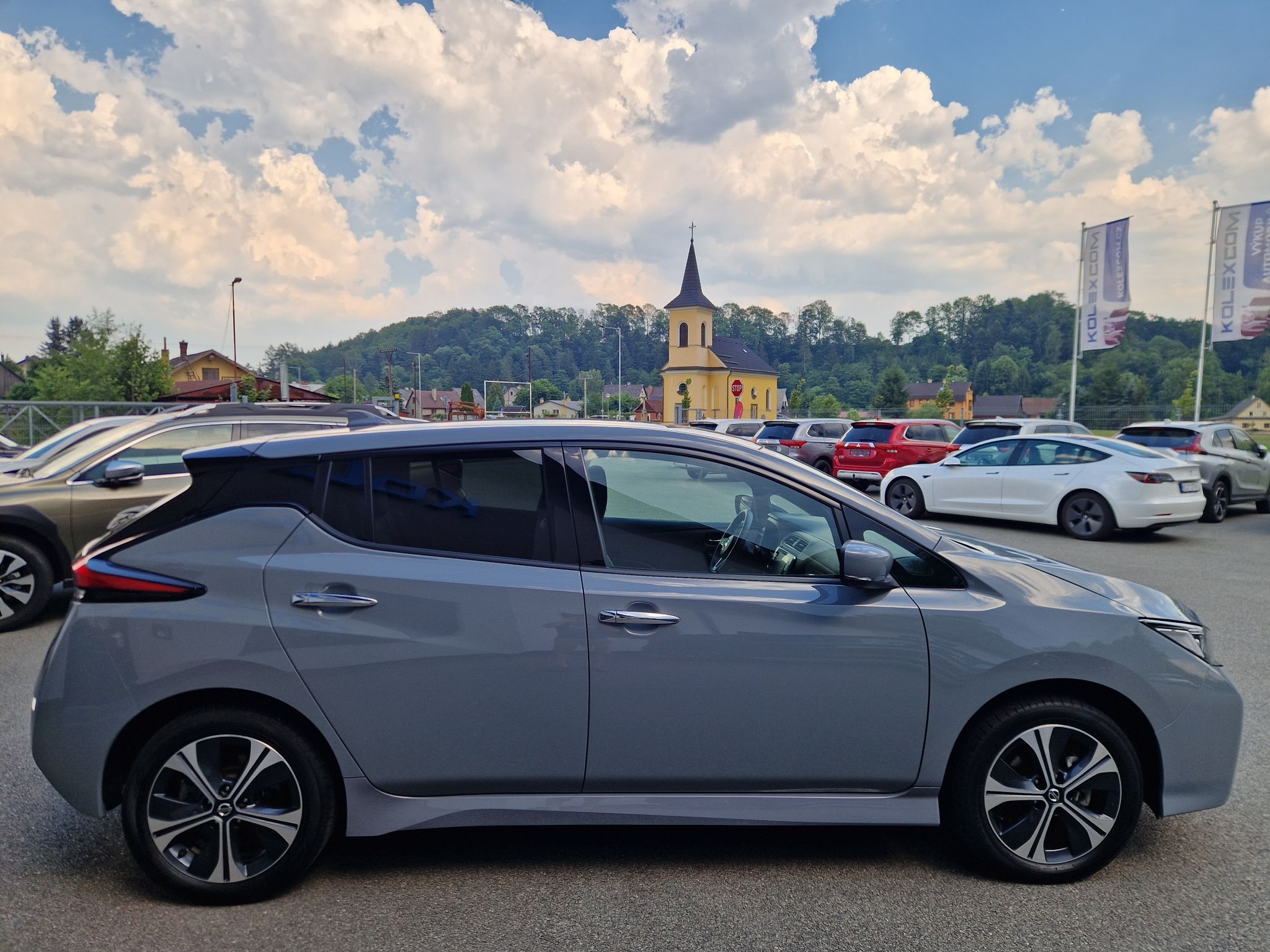 Nissan LEAF, 62 kW Tekna - fotka 6