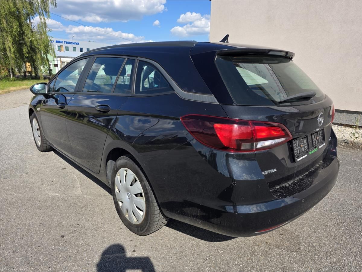 Opel Astra, 1,6 CDTI SPORTS TOURER  1.6CDT - fotka 4