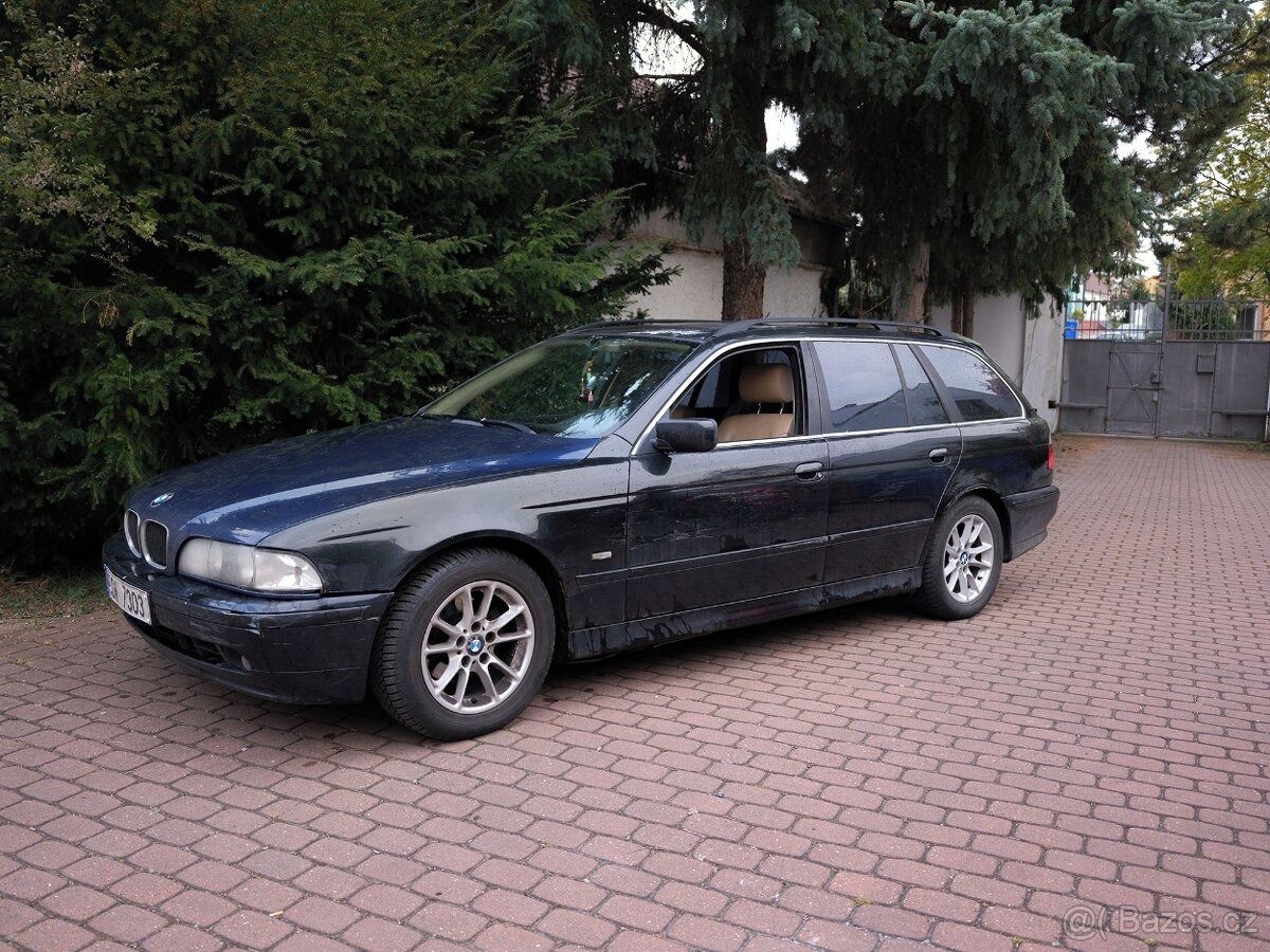 BMW Řada 5, BMW 525 E39 - fotka 2