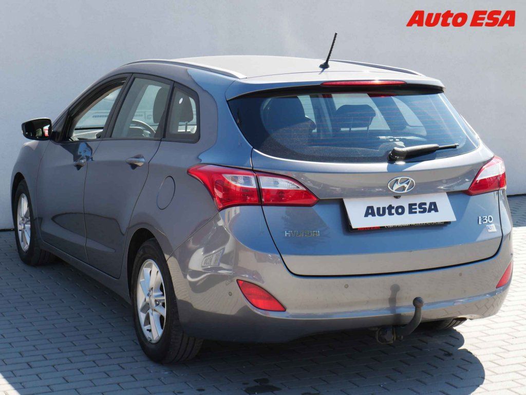Hyundai i30, 1.6CVVT,1.maj,ČR - fotka 6