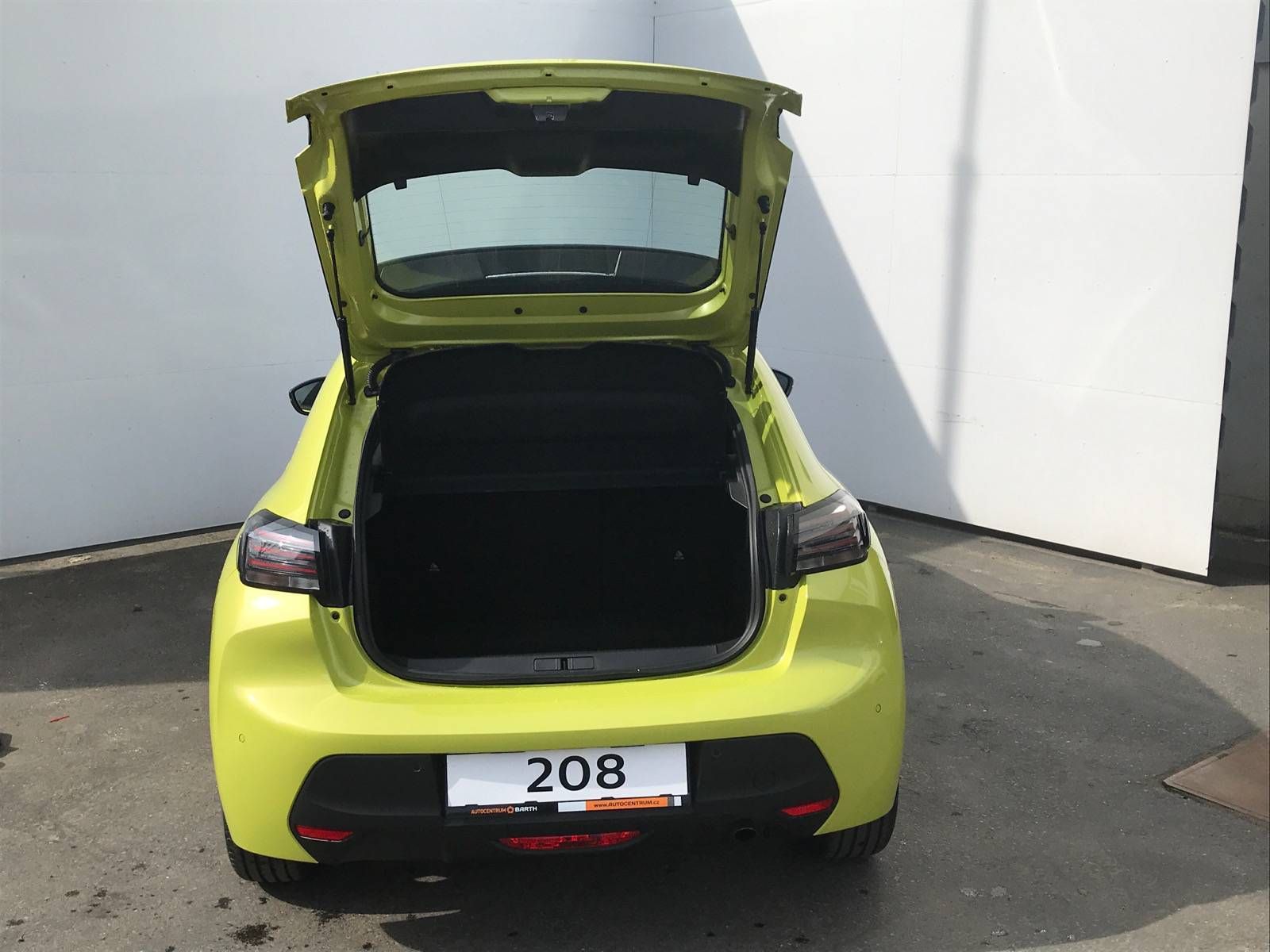 Peugeot 208, STYLE S&S MAN6 1,2 PureTech - fotka 4
