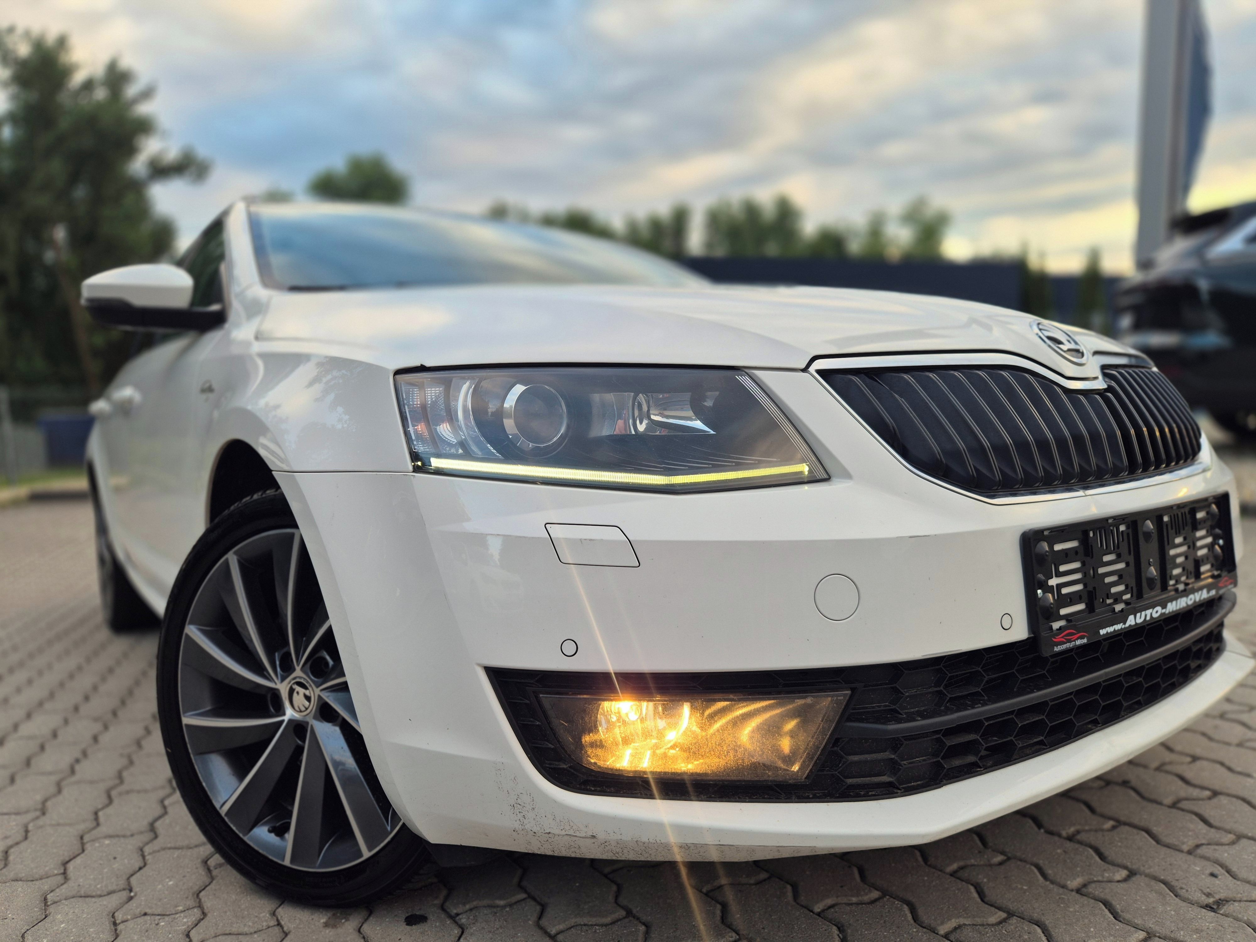 Škoda Octavia, LAURIN a KLEMENT 4X4 DSG - fotka 2