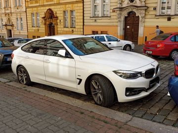 BMW 3 GT 320d (3GT)
