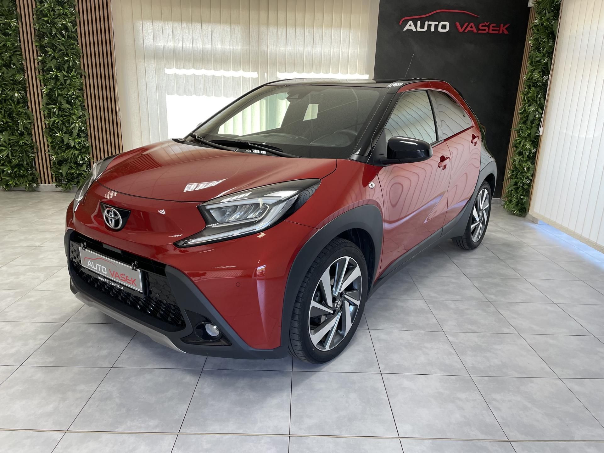Toyota Aygo, X AUTOMAT ČR 1.MAJ LED NAVI - fotka 5