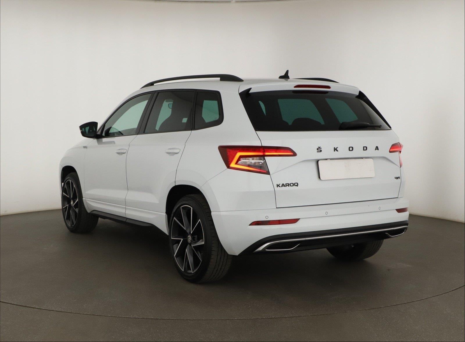 Škoda Karoq, 2.0 TDI, Sportline, 4X4 - fotka 4