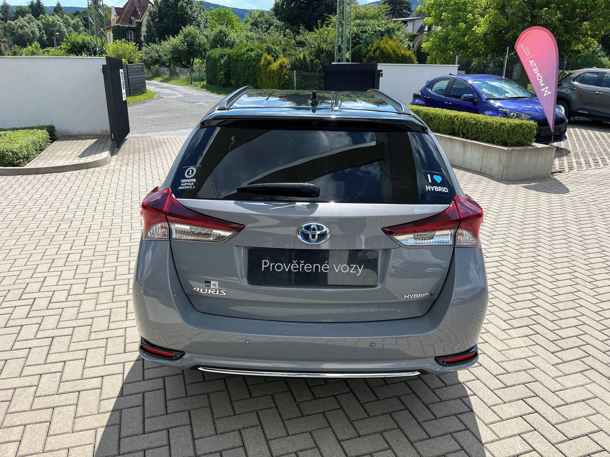 Toyota Auris, 1.8 Hybrid e-CVT Selection TS - fotka 5