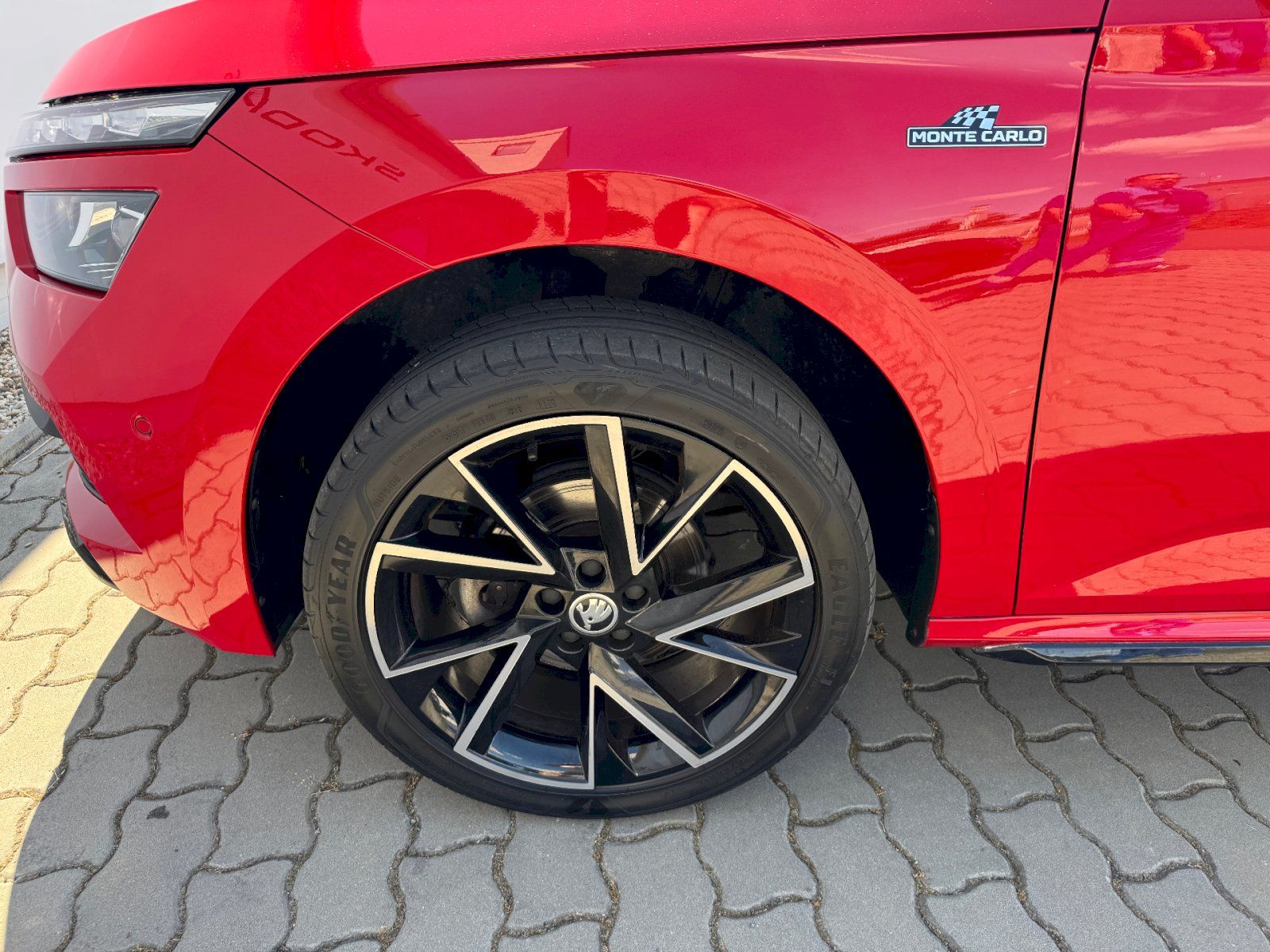 Škoda Kamiq, KAMIQ MC TSI 110/1.5 A7F - fotka 6