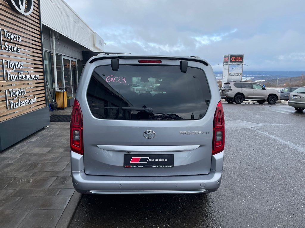 Toyota Proace City Verso, 1.5L MT - fotka 6