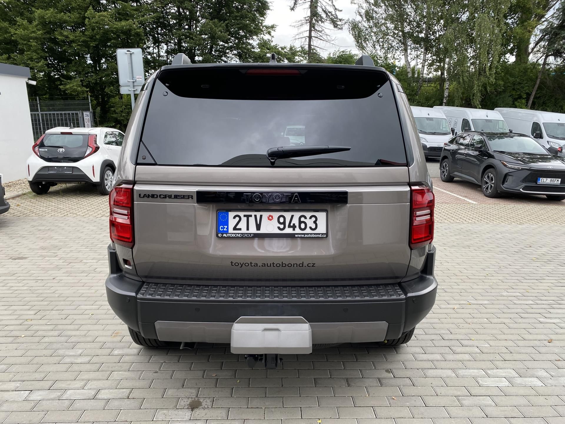 Toyota Land Cruiser, 2.8 MHEV Executive Skyview + t - fotka 5