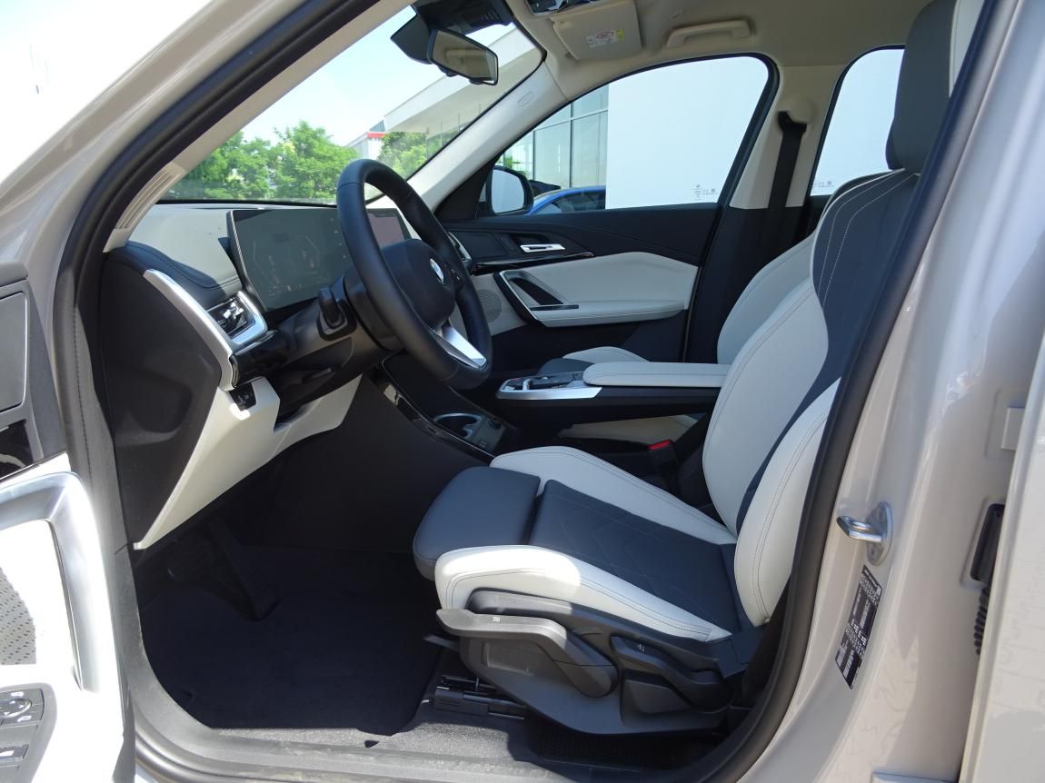 BMW X1, sDrive18i - fotka 2