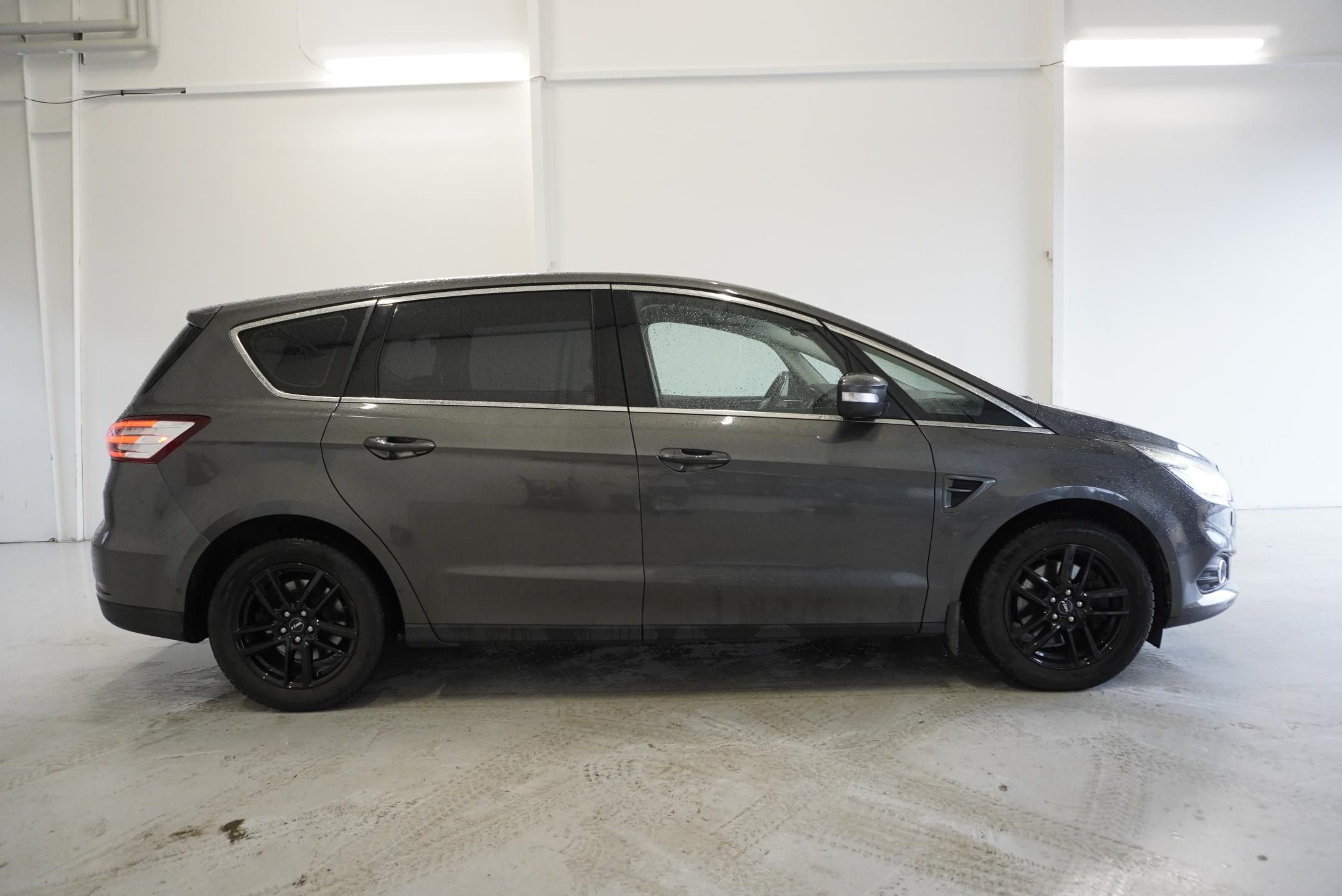 Ford S-MAX, 2.0 ECOBLUE TIATNIUM,139 000KM - fotka 5