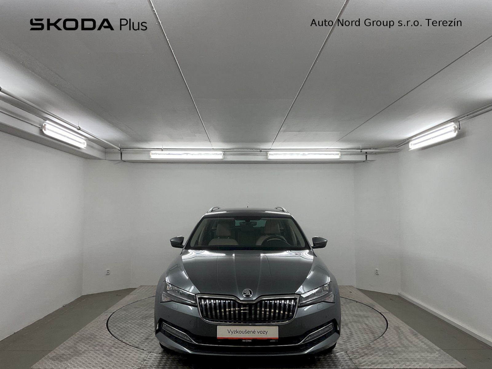 Škoda Superb, SUPEREB COM GRT STY TD 110/2.0 - fotka 4
